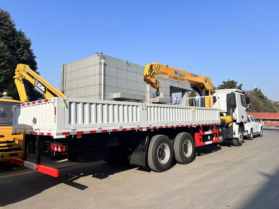 SQS250 крантай автомашин