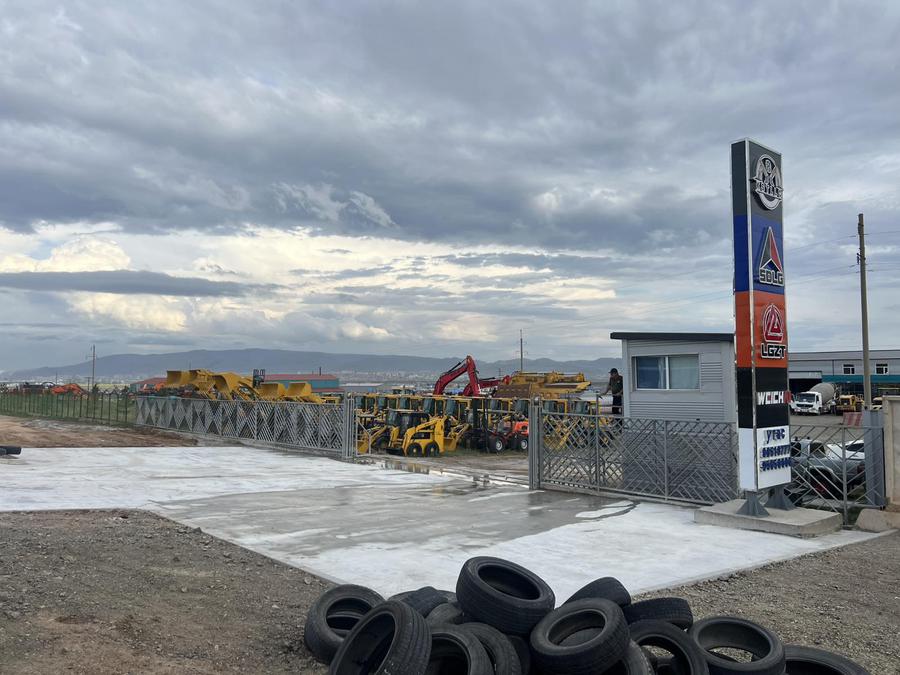 "KST" ХХК-д гүйцэтгэсэн орц, гарц, зогсоол