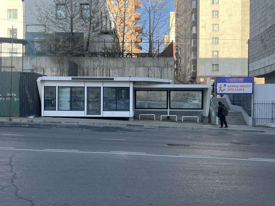 Гурван билэг их дэлгүүрийн автобусны буудлын тохижилт