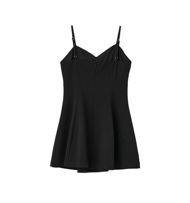 Sleeveless one-piece