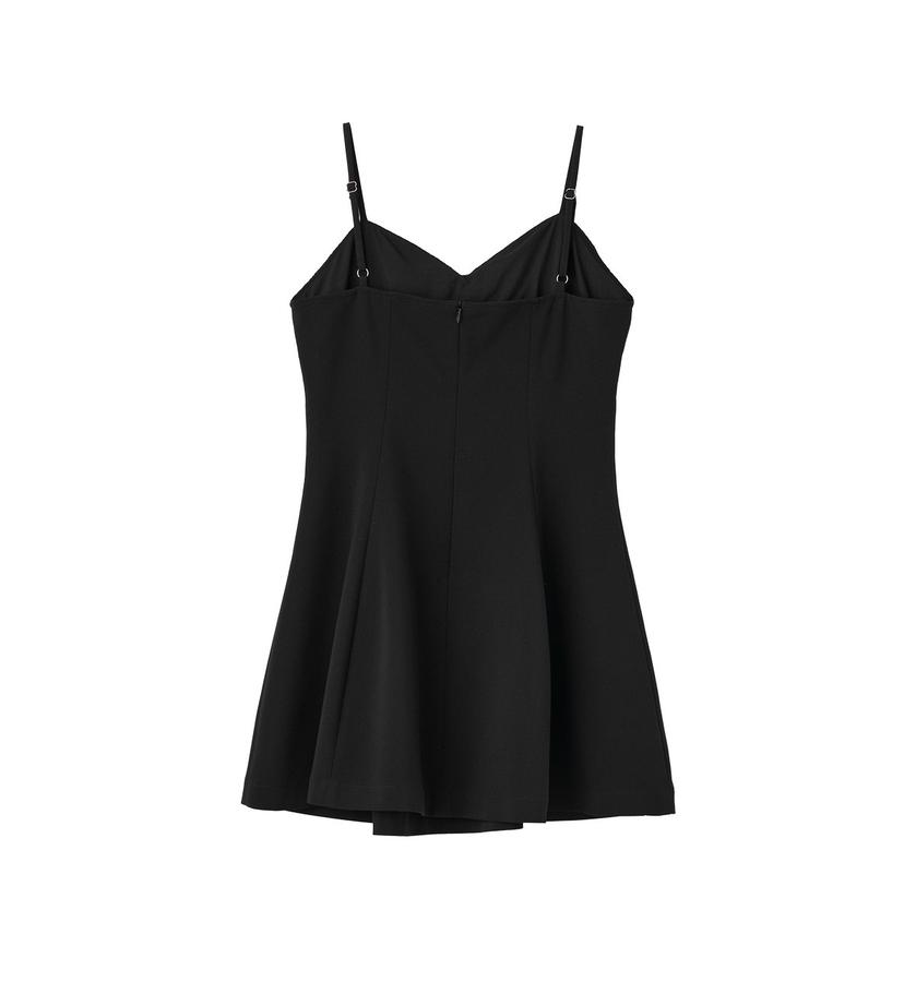 Sleeveless one-piece