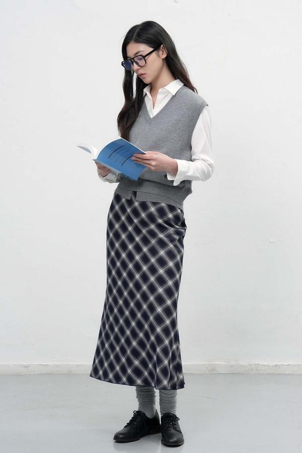 Double-layer loose-fit vest