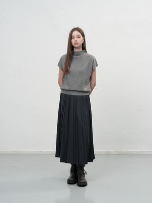 Pleated skirt