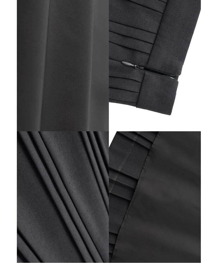 Pleated skirt