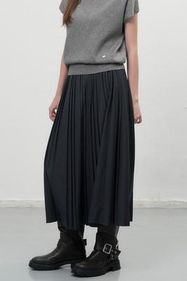 Pleated skirt