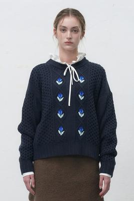 WOMAN Flower Cable Knit Pullover