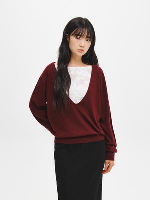 Deep V-neck loose-fit knit pullover