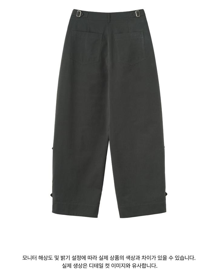 Curved-Line Tuck Wide Pants
