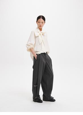 Curved-Line Tuck Wide Pants