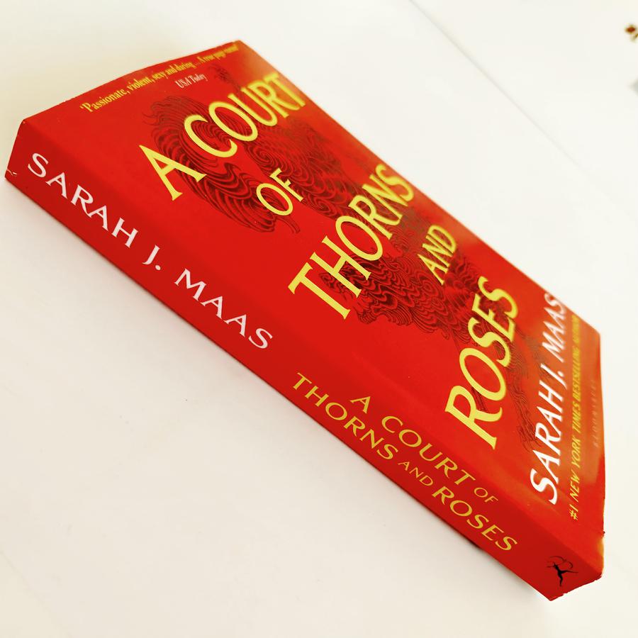 A Court of Thorns and Roses #1