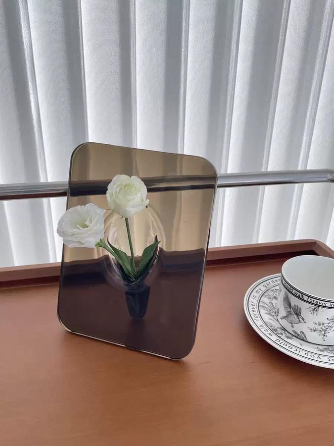 Цэцгийн жижиг сав