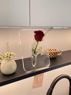 Цэцгийн жижиг сав