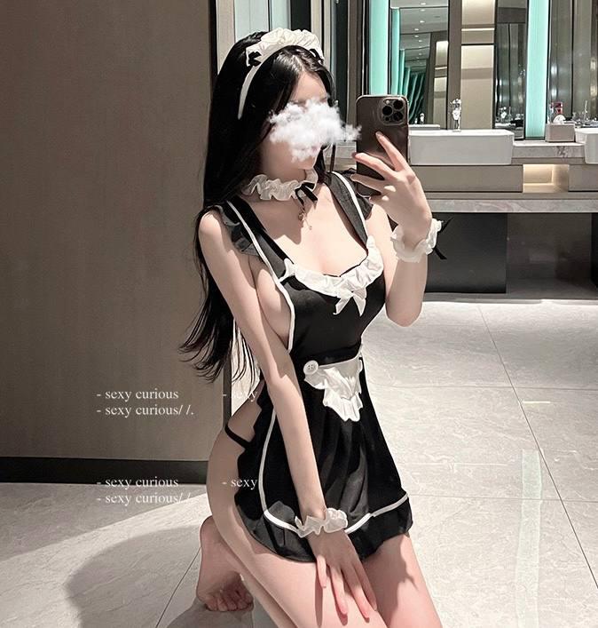 Үйлчлэгч cosplay