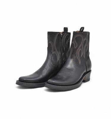 Rolling Dub Trio Loro Zip boots in Black Flame Embroidery