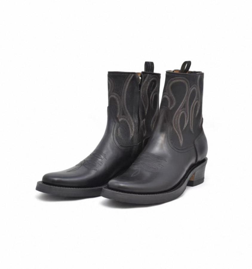 Rolling Dub Trio Loro Zip boots in Black Flame Embroidery