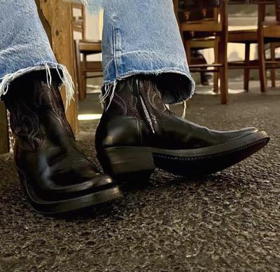Rolling Dub Trio Loro Zip boots in Black Flame Embroidery