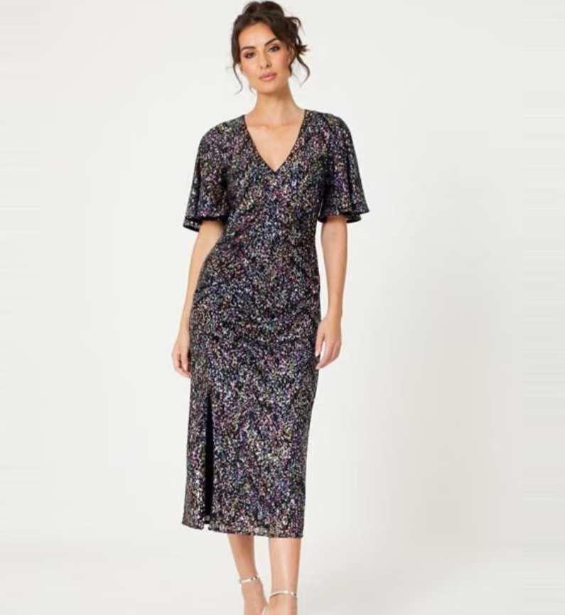 Саатай Дрэсс