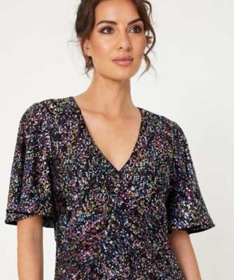 Саатай Дрэсс