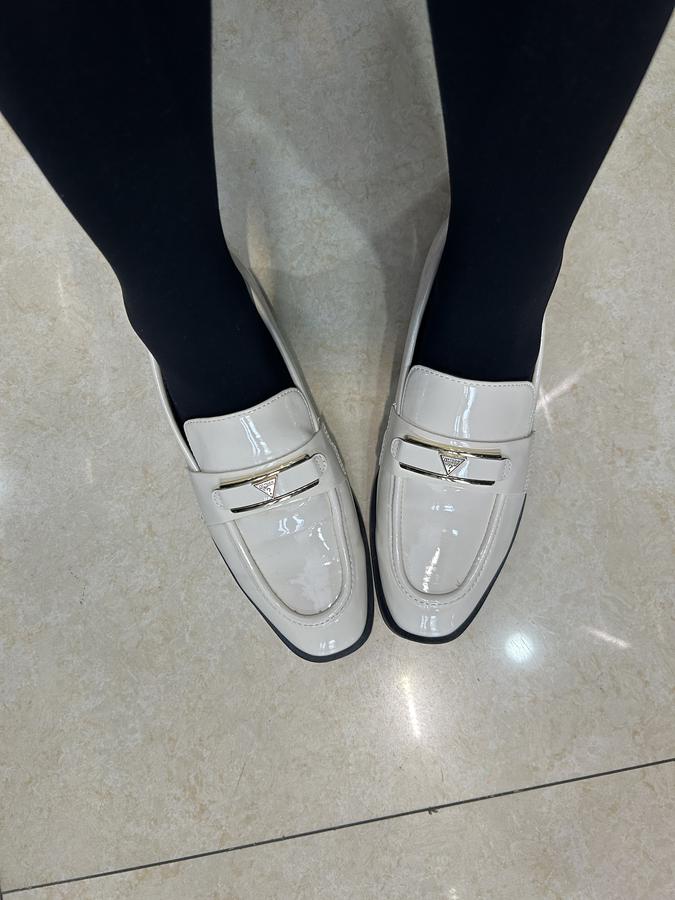 Guess Loafer