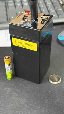 	7.4v 5Ah багтаамжтай Lithium батерей.