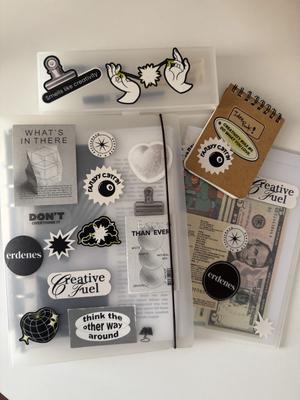 Creativity наадаг зураг